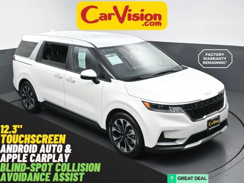 Used 2024 Kia Carnival EX FWD image 1