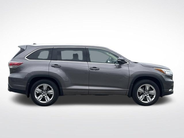 Used 2016 Toyota Highlander Limited Platinum AWD/4WD image 9