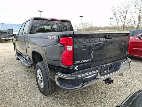 Used 2025 Chevrolet Silverado 2500 LT w/ Convenience Package image 4
