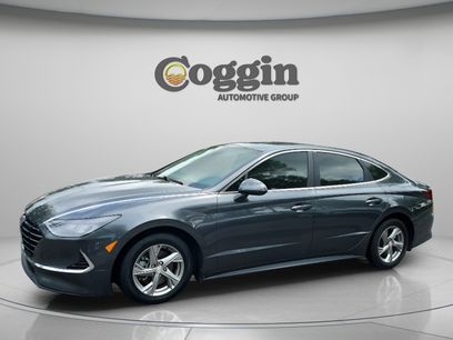 Used 2023 Hyundai Sonata SE w/ Preferred Accessory Package