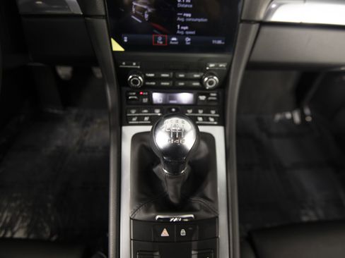 Used 2025 Porsche 718 Cayman image 24