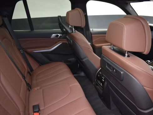 Certified 2022 BMW X5 xDrive45e w/ Premium Package image 20