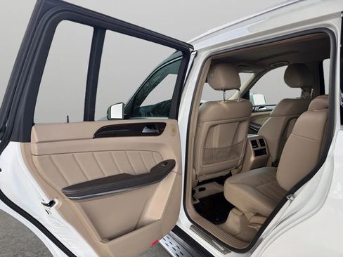 Used 2014 Mercedes-Benz GL 450 4MATIC image 12