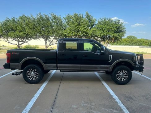 Used 2018 Ford F250 King Ranch w/ King Ranch Ultimate Package AWD/4WD image 9