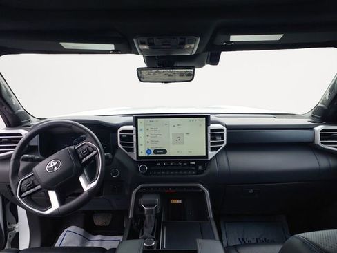 Used 2024 Toyota Sequoia Platinum image 10