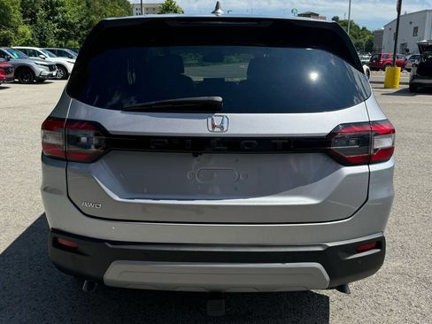 Used 2025 Honda Pilot EX-L image 6