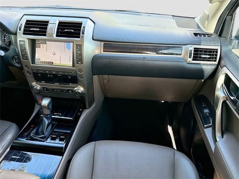 Used 2021 Lexus GX 460 Premium image 18