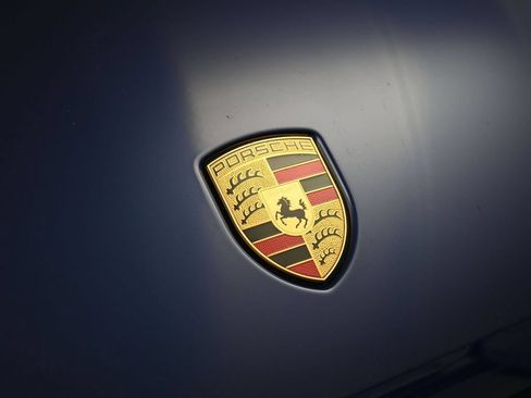Certified 2023 Porsche Macan Turbo AWD/4WD image 13