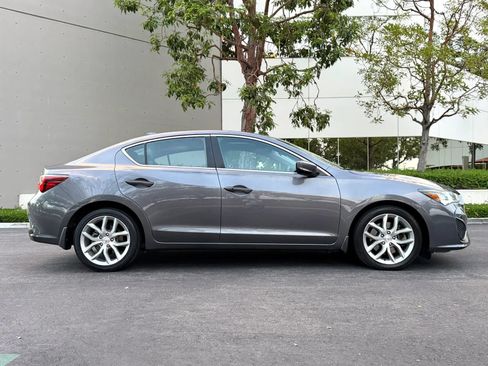 Used 2019 Acura ILX FWD image 3