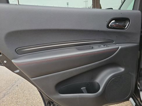 Used 2023 Dodge Durango GT image 11