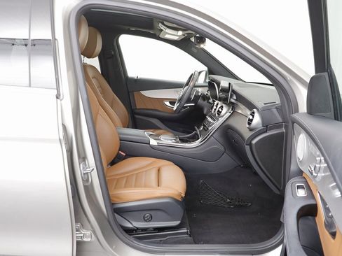 Used 2020 Mercedes-Benz GLC 43 AMG 4MATIC image 21