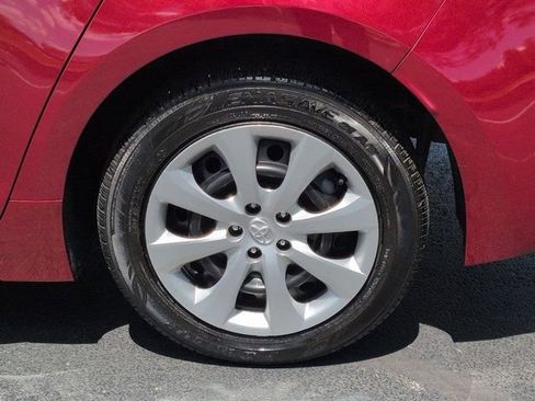 Used 2025 Toyota Corolla LE w/ Convenience Package FWD image 7