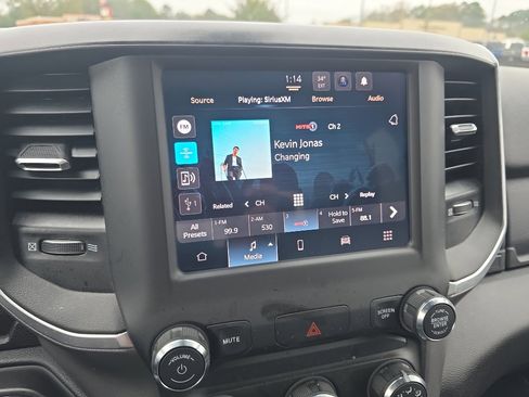 Used 2024 RAM 2500 Big Horn w/ Bed Utility Group image 31