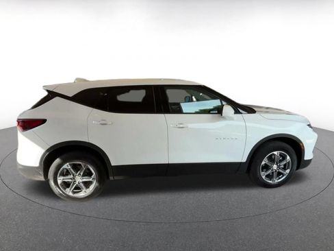 Used 2026 Chevrolet Blazer LT FWD image 16