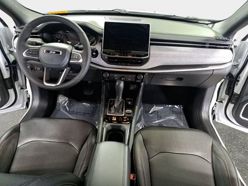 Certified 2023 Jeep Compass Latitude AWD/4WD image 2