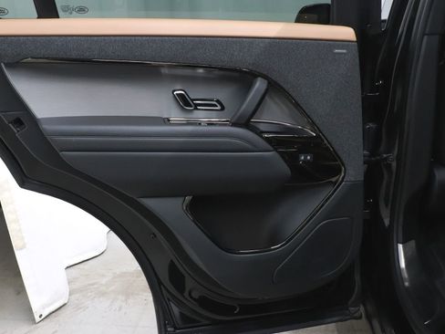 Used 2024 Land Rover Range Rover Sport Dynamic SE image 15