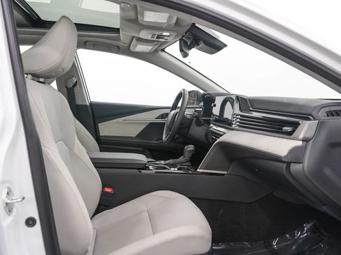 Used 2026 Toyota Camry XLE AWD/4WD image 11