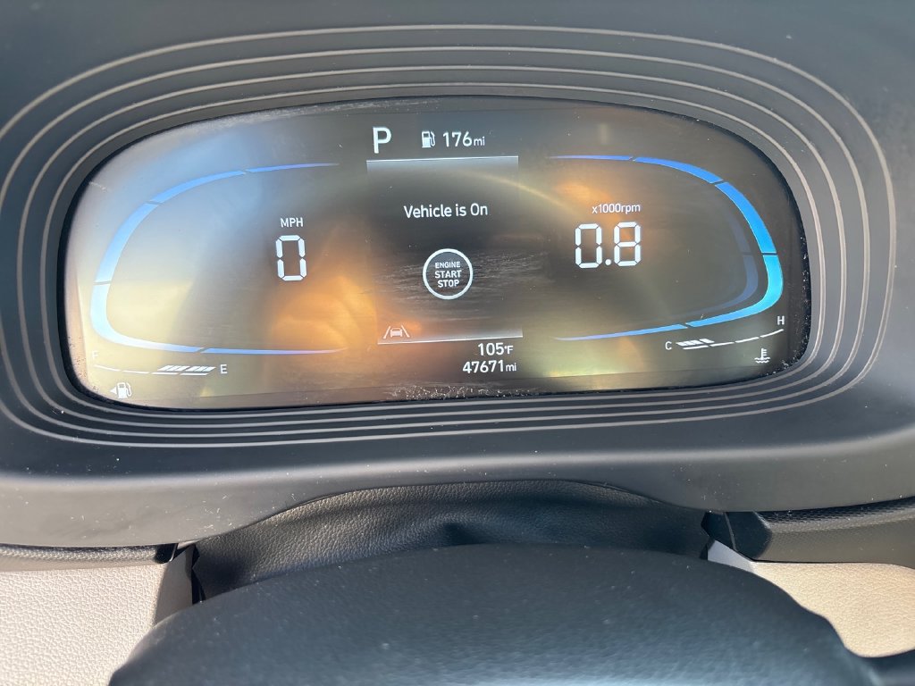 Used 2025 Hyundai Venue SEL FWD image 12