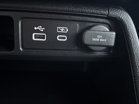 Used 2023 Honda Pilot Sport image 21