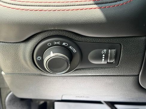 Used 2024 Dodge Durango GT AWD/4WD image 28