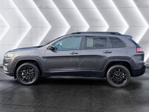 Used 2023 Jeep Cherokee Altitude Lux image 3