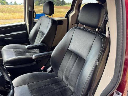 Used 2017 Dodge Grand Caravan SXT FWD image 24
