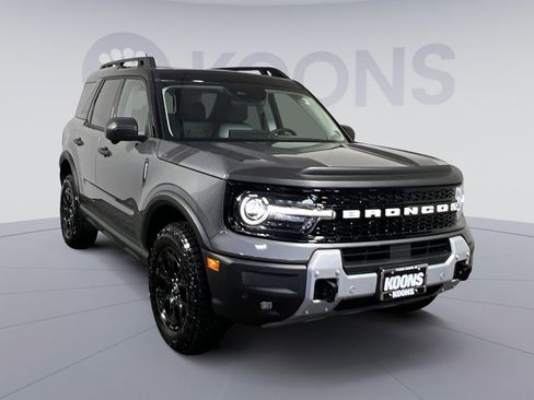 Used 2025 Ford Bronco Sport Badlands w/ Sasquatch Badlands Package image 2