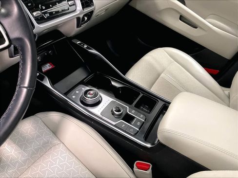 Used 2023 Kia Sorento EX w/ Panoramic Sunroof Package image 20