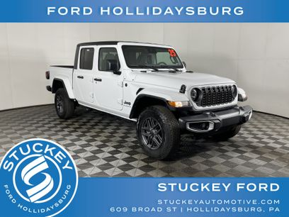 Used 2025 Jeep Gladiator Sport