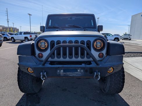 Used 2013 Jeep Wrangler Unlimited Rubicon w/ Connectivity Group AWD/4WD image 5