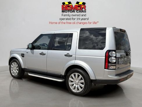 Used 2016 Land Rover LR4 image 3