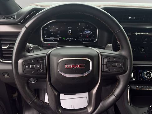 Used 2025 GMC Sierra 1500 AT4 w/ Technology Package AWD/4WD image 12