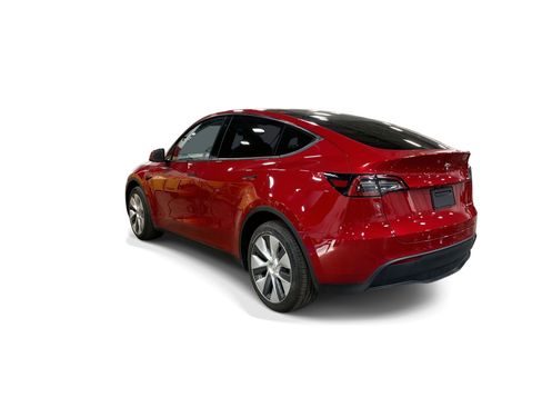 Certified 2023 Tesla Model Y AWD image 4