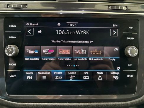 Certified 2023 Volkswagen Tiguan SE R-Line image 16