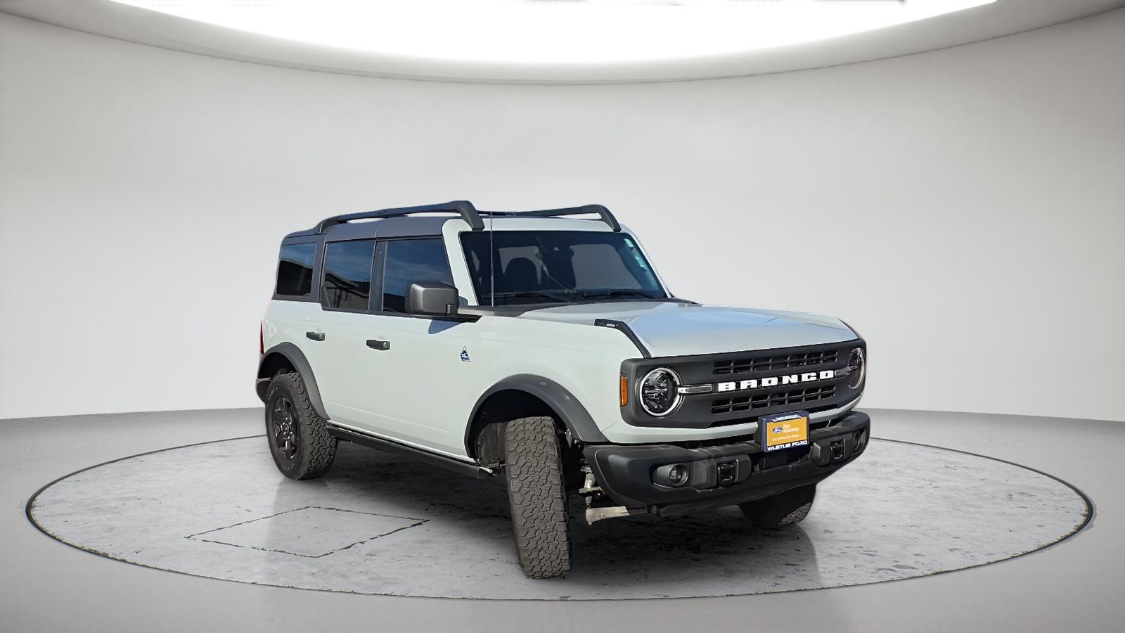 Used 2024 Ford Bronco Black Diamond AWD/4WD image 3