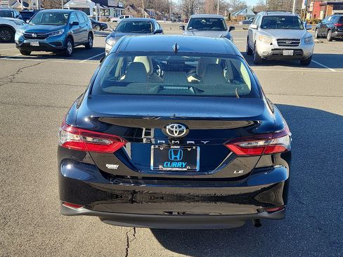 Used 2023 Toyota Camry LE image 5