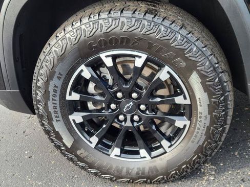 Used 2024 Chevrolet Traverse Z71 w/ LPO, Floor Liner Package AWD/4WD image 5