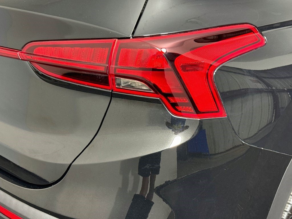 Used 2022 Hyundai Santa Fe SEL FWD image 33