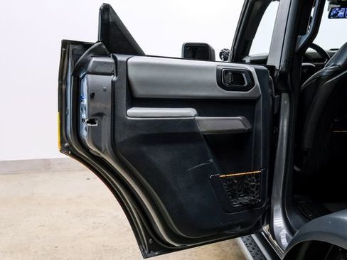 Used 2021 Ford Bronco Badlands image 86