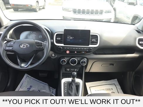 Used 2025 Hyundai Venue Limited FWD image 25