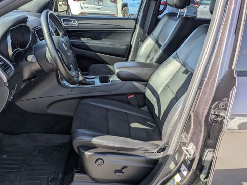 Certified 2021 Jeep Grand Cherokee Laredo X RWD image 10