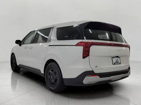 Used 2025 Kia Carnival FWD image 20