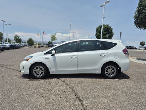 Used 2016 Toyota Prius V Two FWD image 2