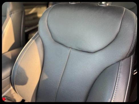 Used 2022 Hyundai Santa Fe SEL w/ Convenience + Premium Package FWD image 15