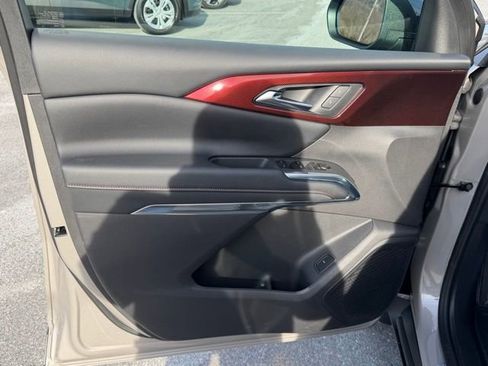 New 2026 Chevrolet Traverse Z71 w/ Driver Confidence Package image 29