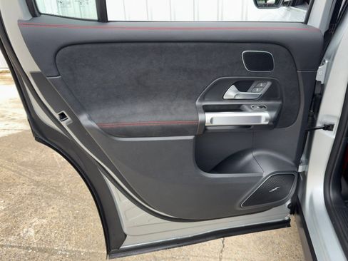 Used 2024 Mercedes-Benz GLB 35 AMG 4MATIC image 53