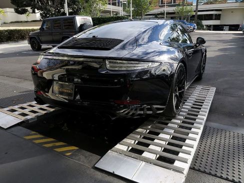 Used 2016 Porsche 911 Carrera 4 GTS image 9