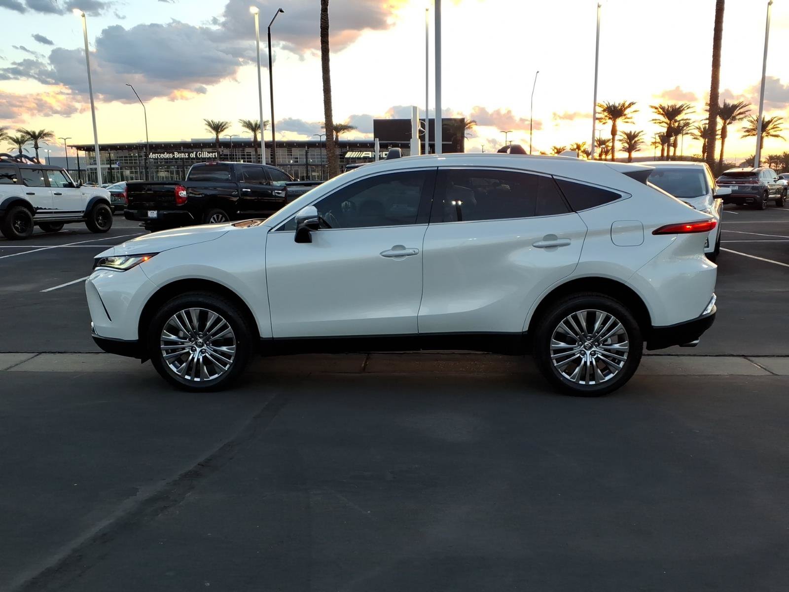 Certified 2023 Toyota Venza Limited AWD/4WD image 7
