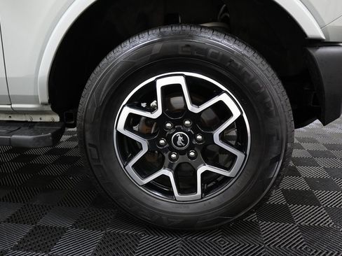 Used 2022 Ford Bronco Outer Banks image 37