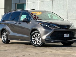 Certified 2024 Toyota Sienna XLE video 2